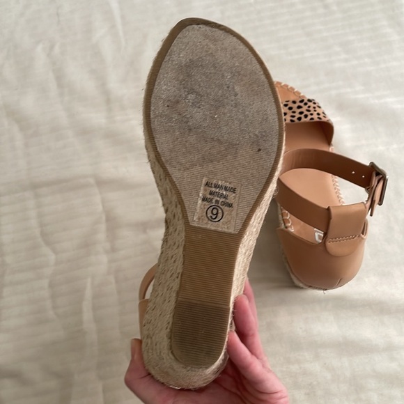 Soda Tan Leopard Animal Print Espadrille Wedges Size 9 cheetah - Picture 8 of 10